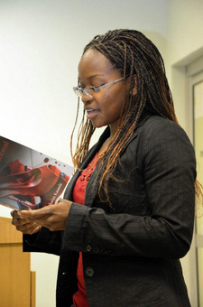 Sharon Kasanda ist eine in Namibia lebende sambische Krimiautorin und Betriebswirtschaftlerin.
