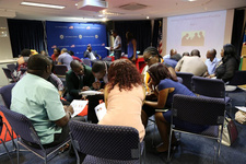 Namibia: Amerikanische Experten und Mitarbeiter der US-Botschaft in Kapstadt haben kürzlich Personal namibischer Behörden und Firmen in Windhoek im Erkennen gefälschter Reisedokumente geschult.