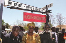 Die Uhlandstraße in Windhoek heißt jetzt Dr.-Kenneth-Kaunda-Street, nach dem ehemaligen Präsidenten Sambias. Die Regierung Namibias schenkte ihm zudem ein Haus in der eigens dafür umbenannten Straße. © Dirk Heinrich