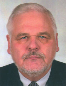 Dr. Jürgen Dick ist ein deutscher Mediziner, Generalstabsarzt a.D. und Autor.