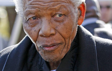 Nelson Mandela, ehemaliger südafrikanischer Staatspräsident und Friedensnobelpreisträger ist tot, Er verstarb am 05.12.2013 im Alter von 95 Jahren.