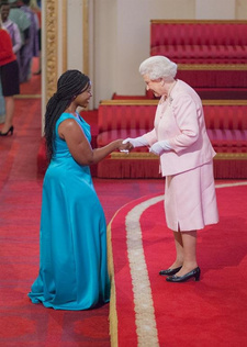 Tanyaradzwa Daringo aus Namibia erhält Queen’s Young Leaders Award. Foto: privat
