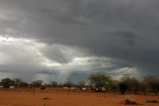 Namibia erfreut über etwas Regen im trockenen Dezember 2015. Foto: Dirk Heinrich
