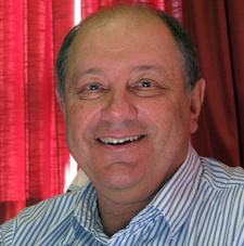 Richard Mendelsohn ist ein südafrikanischer Professor für Geschichte und Autor.