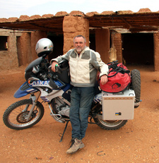 Mike Copeland ist ein Autor und Reiseleiter in Südafrika.