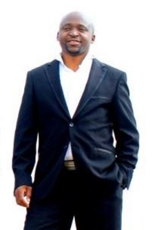Miyoba K. 'Peter' Chizyuka ist ein sambischer Tenor und Mitglied der Band VMSix (Vocal Motion Six).