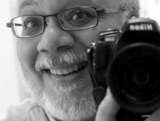 John Edwin Mason ist ein amerikanischer Historiker und Fotograf.