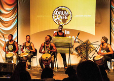 Das 2002 gegründete namibische Perkussionsensemble Ongoma firmiert seit 2016 unter der Bezeichnung 'Drum Café Namibia'.