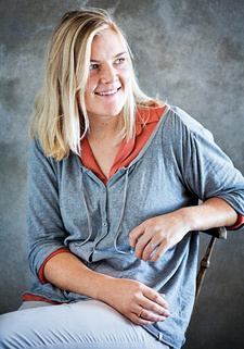 Sarah Dall ist eine südafrikanische Chefköchin, Foodstylistin und Kochbuchautorin.