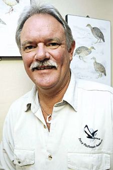 Dr. Rob Little ist ein südafrikanischer Ornithologe und Autor.