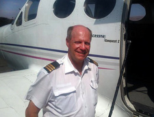Flugkapitän Uwe Herbert 30 Jahre Pilot für Namibia-Airline Eros Air.