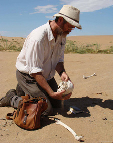 Dr. John B. Kinahan ist ein namibischer Archäologe und Autor. © J. Kinahan