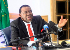 Hage Geingob stellt das neue Kabinett Namibias vor.