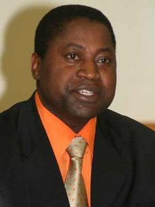 Der Namibier Dr. Abraham Iyambo (1961-2013) war SWAPO-Politiker und zuletzt Bildungsminister in Namibia.