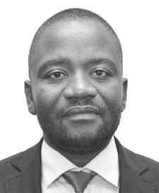 Dr. phil. Bongani Ngqulunga ist ein südafrikanischer Politologe und Direktor des Johannesburg Institute for Advanced Study (JIAS) an der University of Johannesburg. Photograph courtesy of Mail & Guardian