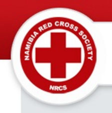 Die Namibia Red Cross Society (NRCS) ist eine staatliche Organisation und Mitglied des Internationalen Roten Kreuz.