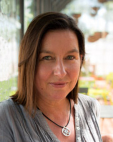 Lindsaye McGregor ist eine südafrikanische Weinexpertin und Autorin.