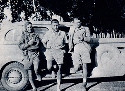 Ivor Smith (right) Servie le Roux and Herbert Jarvis in April 1940.