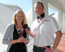 Hitradio Namibia: neuer deutschsprchiger Sender in Namibia. Sybille Rothkegel und Wilfried Hähner.