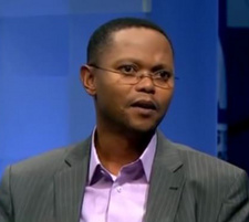 Professor Dr. Kwandiwe Merriman Kondlo ist ein südafrikanischer Wirtschaftswissenschaftler.