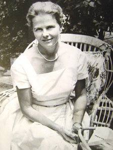Marga Vaatz (1913-1993) war eine deutsche Farmerin, Politikerin und Autorin in Namibia.