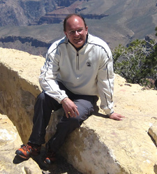 Guido Pinkau ist ein deutscher Reiseleiter und Reiseführerautor.