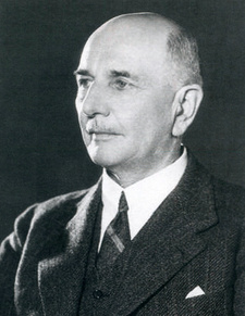 Dr. Hans Merensky (1871-1952) war ein deutscher Geologe, Prospektor, Bergbauunternehmer und Mäzen in Südafrika.