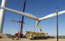 Unter dem Projektnamen "Ombepo Wind Park" ist die erste Windkraftanlage Namibias bei Lüderitzbucht errichtet worden. Die Windenergieanlage soll ab August 2017 Strom produzieren.