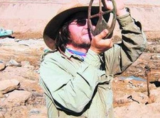 Dr. phil Dieter Noli ist ein südafrikanischer Archäologe.