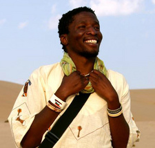 Elemotho ist ein Sänger und Musiker aus Namibia.