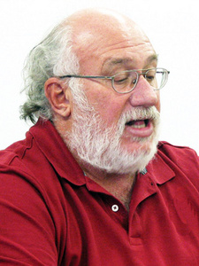 Hans-Volker Gretschel ist ein deutscher Professor für Auslandsgermanistik und Autor in Namibia.