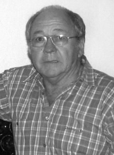 Allan Walkden-Davis (1944-2015) war ein südafrikanischer Farmer und Winzer auf Neuras in Namibia.