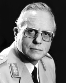 Generalapotheker a. D. Walter Rahn (1920-2015) war ein deutscher Sanitätsoffizier der Bundeswehr und Experte für das Sanitätswesen der Kaiserlichen Schutztruppe für Südwestafrika.