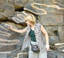 Nicole Grünert ist eine deutsche Geologin und Autorin in Namibia.