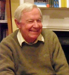 Allister Sparks zählt zu den bedeutendsten politischen Journalisten Südafrikas und ist Autor von vier gesellschaftskritischen Büchern.