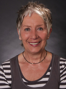 Helgard K. Patemann-Hinz ist eine deutsche Soziologin und Autorin mit Namibia-Erfahrung.