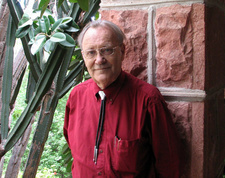 Hinrich R. Schneider-Waterberg ist ein deutschstämmiger Farmer, Historiker und Autor in Namibia.