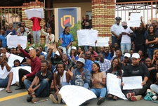 Namibia Students Financial Assistance Fund auf dem Prüfstand. Protestierende Studenten in Namibia. Foto: AZ