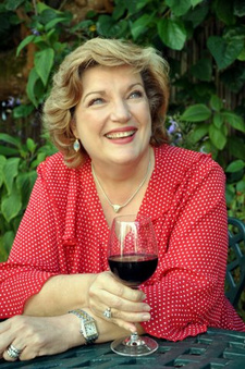 Die Südafrikanerin Dr. Winifred Bowman ist Cape Wine Master und verkostet Weine für Platter’s South African Wine Guide.