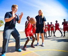 Junge Deutsche mit Basketball Artist School nach Namibia.
