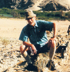Prof. Dr. Uwe Rust (1940-2012) war ein deutscher Geologe und Autor.
