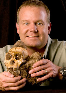 Professor Dr. Lee R. Berger ist ein amerikanischer Paläo-Anthropologe und Archäologe in Südafrika.