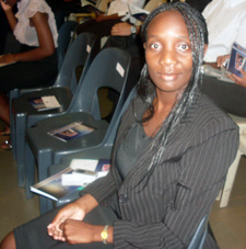 Die Simbabwerin Amanda Tapiwa Takaendesa ist eine Juristin und Autorin in Namibia.