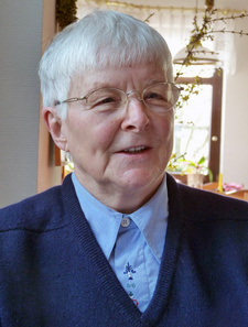 Hannah Schreckenbach (1932-2023) war eine deutsche Archtiektin, ehemalige Entwicklungshelferin in Westafrika und Autorin zweier Namibia-Bücher.