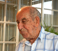 Dr. Thomas Steyn Kok (1919-2013) war ein südafrikanischer Geologe und Hydrologe. Hier im Alter von 93 Jahren.