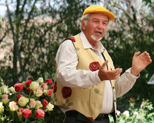 Ludwig Taschner ist ein in Südafrika lebender deutscher Rosenzüchter.
