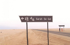Orts- und Platznamen der Angler in Namibia: Sarah se Gat am Atlantischen Ozean, nördlich der Mündung des Omaruru-Riviers.