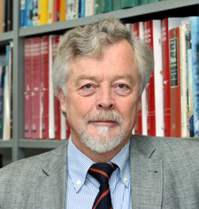 Prof. Dr. Michael Wink ist ein deutscher Biologe.