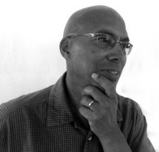 Dennis Cruywagen ist ein südafrikanischer Journalist, Autor und politischer Kommentator.