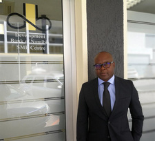 Die namibische Entwicklungsbank Development Bank of Namibia (DBN) hat die Gewerbeförderung neu organisiert und eine Anlaufstelle für kleine und mittelständische Unternehmen eingerichtet: das SME Centre.